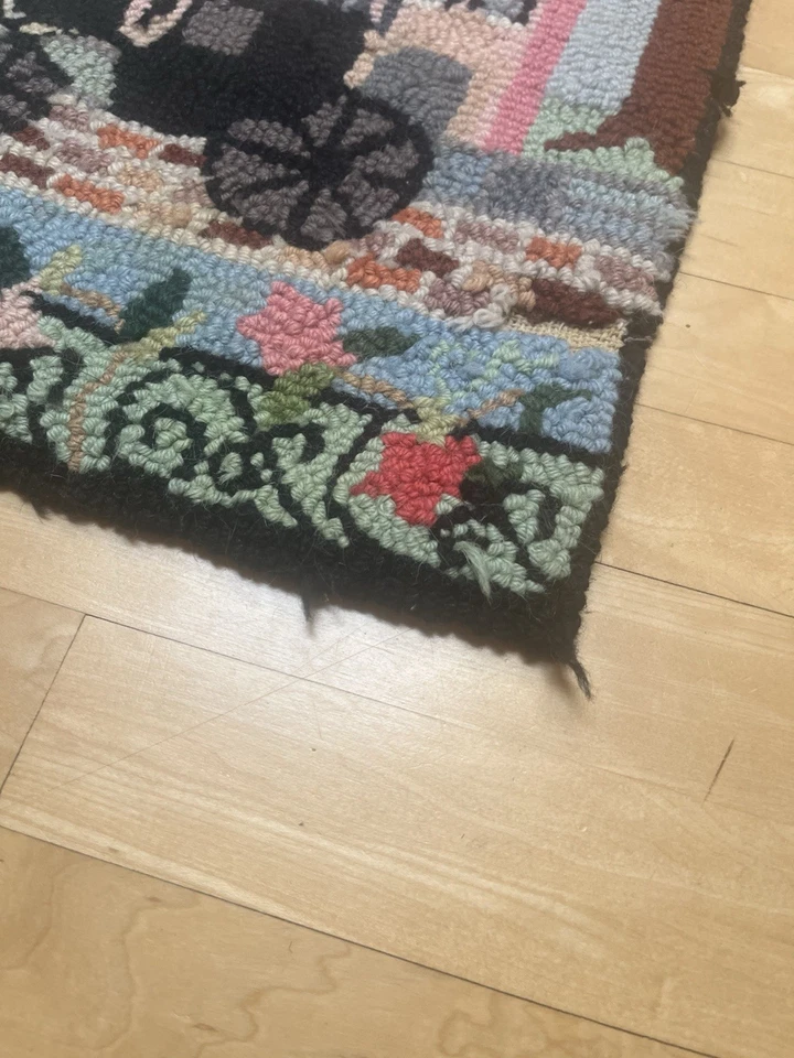 Alfombra Claire Murray Vintage Años 90 Town Flowers Estampado Colorido Enganchada a Mano 23x36 Foto 4 de 4