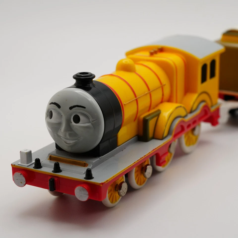 Thomas & Friends Trackmaster Yellow Traine 2005 Gullane NOT WORKING - Image 2 of 4