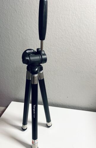 Targus Portable Tripod TG-42TT Extends 11" to 42” Desk/Travel Lightweight Black - Picture 2 of 7
