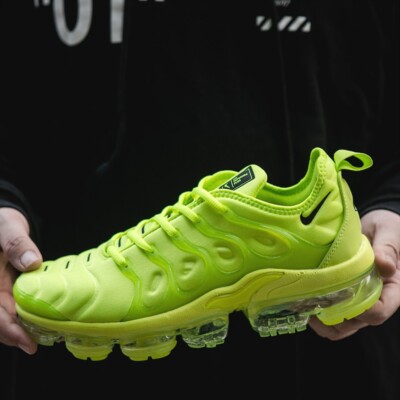 New Nike Air Vapormax Plus TN Men's size green running shoes