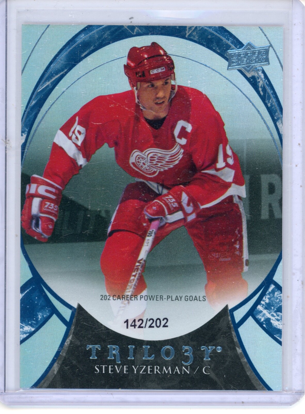 2015-16 Upper Deck Trilogy Steve Yzerman 91 Blue Rainbow Foil /202 Red Wings HOF