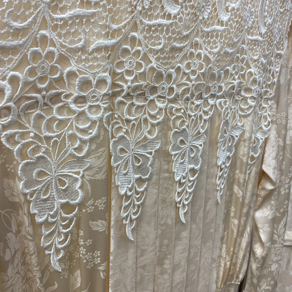 Vestido McClintock Vintage DEADSTOCK Estilo Bridgerton 100% SEDA Encaje Cintura Caída Foto 3 de 4