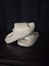 Yeezy Slides Bone Lighty Used Worn Twice Inside Size 9