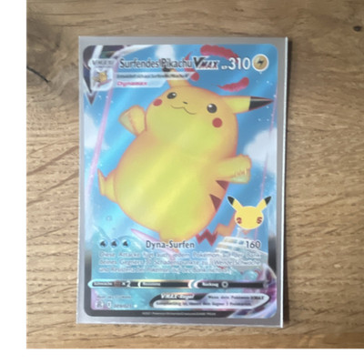Surfendes Pikachu VMAX Celebrations 009/025 Holo Deutsch 2021
