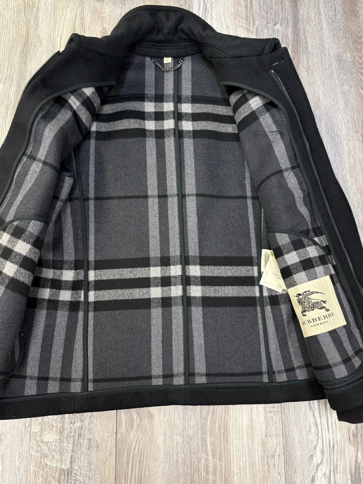 Burberry Wool Cashmere Duffle Coat Size 44 (54 EU) - product detail image 10