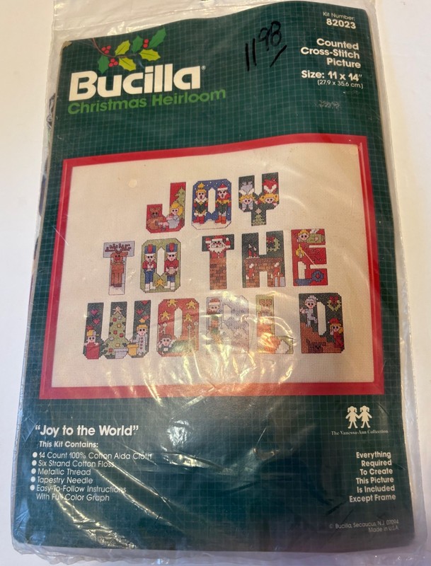 BUCILLA COUNTED CROSSSTITCH KIT "JOY TO THE WORLD" NISP