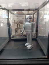 The Day The Earth Stood Still Wind Up Walking Gort Robot Metal Humanoid W/ DVD