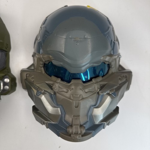 Set Of 2 Microsoft Disguise Halo Masks 2015 Master Chief & 2016 Spartan Locke - Picture 3 of 8