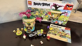 LEGO the Angry Birds Movie: Bird Island Egg Heist (75823) &mdash; Non Lego But Exact