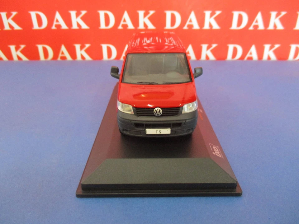 Die cast 1/43 Modellino Furgone Volkswagen T5 TDi 2003 by Ixo - Immagine 3 di 4