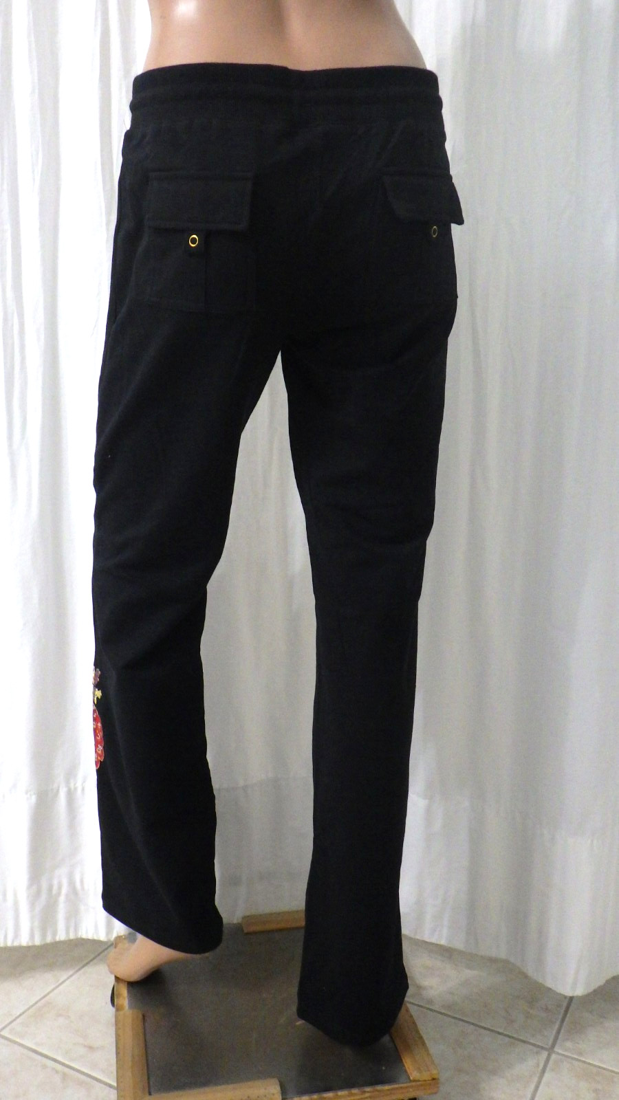 NWT BCBG sz MED (Bust36) 95% cotton BLACK & RED PEACOCK DESIGN 2PC TRACKSUIT