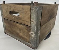 Vintage 12 Bottle Wooden Metal Milk Dairy Bottle Crate Lincoln Farms