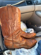 Lucchese Seville Classic Cowboy Boots 9.5 Goatskin Leather Hand Crafted 32195