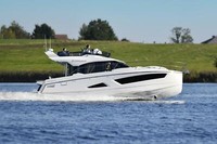 2021 Parker Monaco Flybridge