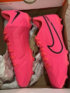 NIB NIKE JR  LEGEND 9 CLUB FG/MG  SOCCER CLEATS 3 Sizes 4Y, 5Y And 6Y Tempo 9
