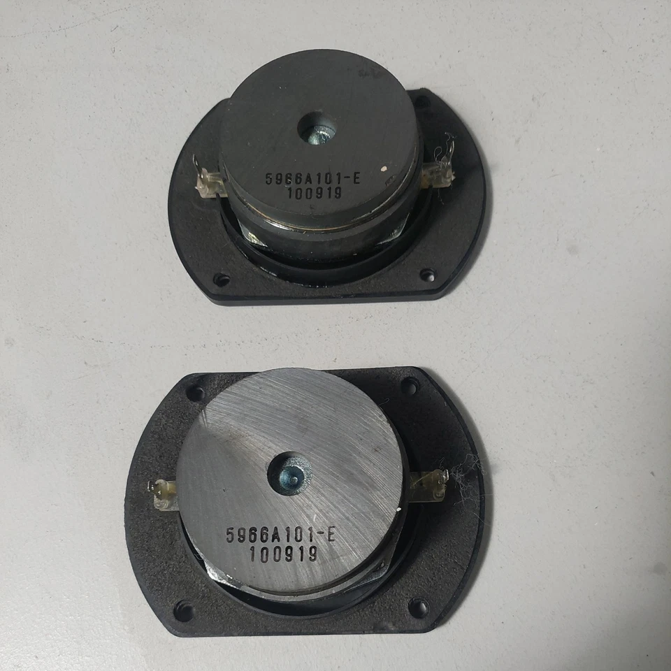 2 DEFINITIVE TECHNOLOGY CS-8060HD 1" DOME TWEETER #5966A101-E - Image 2 of 4