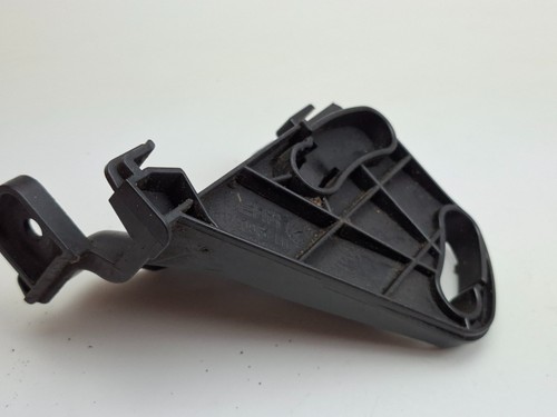 BMW X5 E70 Left Side Bracket Support Radiator Bottom 7589474 32041411