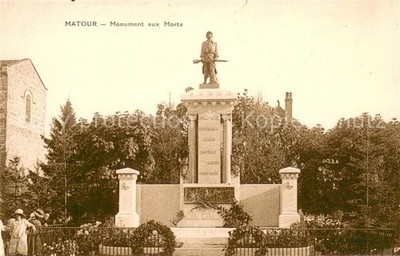 Matour Monument aux Morts