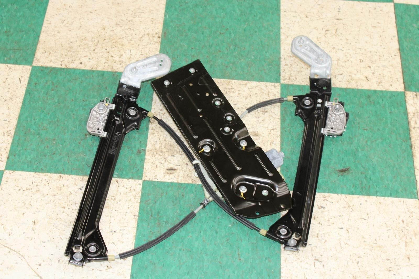 Maserati Quattroporte 2014-2024 Rear Right Window regulator