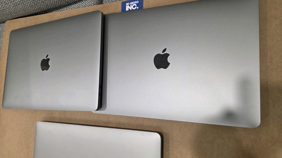 Apple MacBook Pro 2020, intel i7 32GB 512GB SSD 13