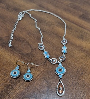 Beautiful Native Look Earring And Necklace Set. Earring Hooks Silver.
