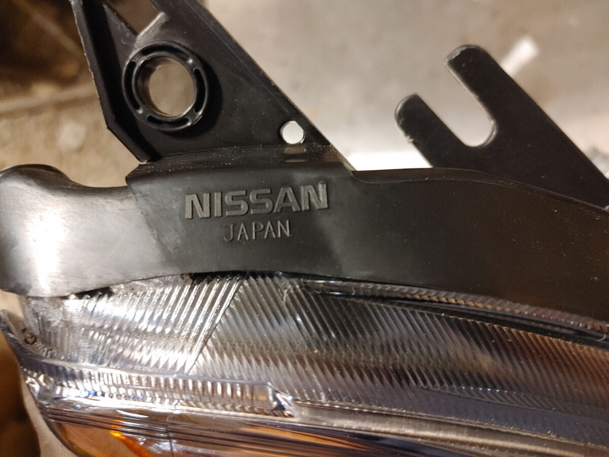 RIGHT HEADLIGHT OEM AHRI5PP2Y2 Fits 2008-2013 NISSAN ROGUE RIGHT HEADLIGHT OEM AHRI5PP2Y2 Fits 2008-2013 NISSAN ROGUE