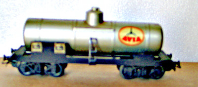 HO SMCF WAGON CITERNE AVIA TOUT METAL A BOGIES SNCF NO ROCO