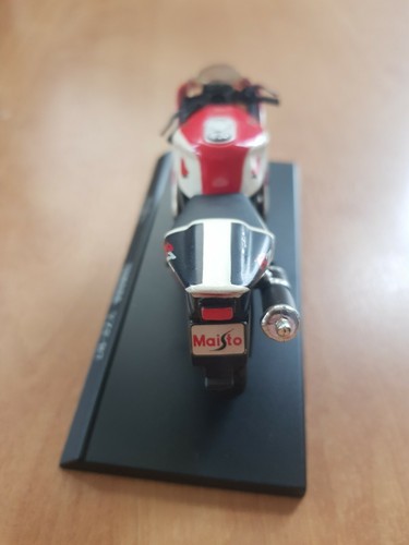 Motorrad Modell Collection 1:18 Ducati BMW Kawasaki Yamaha Triumph Honda ..... - Picture 39 of 213