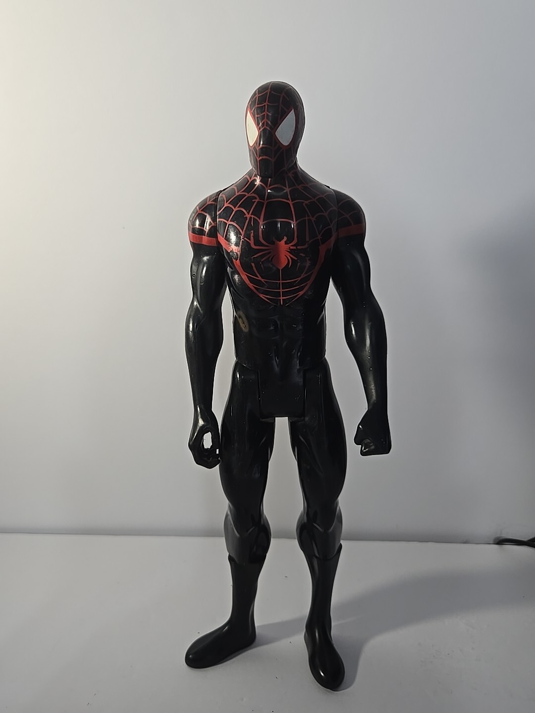 Hasbro Black Spider-Man Avengers 12