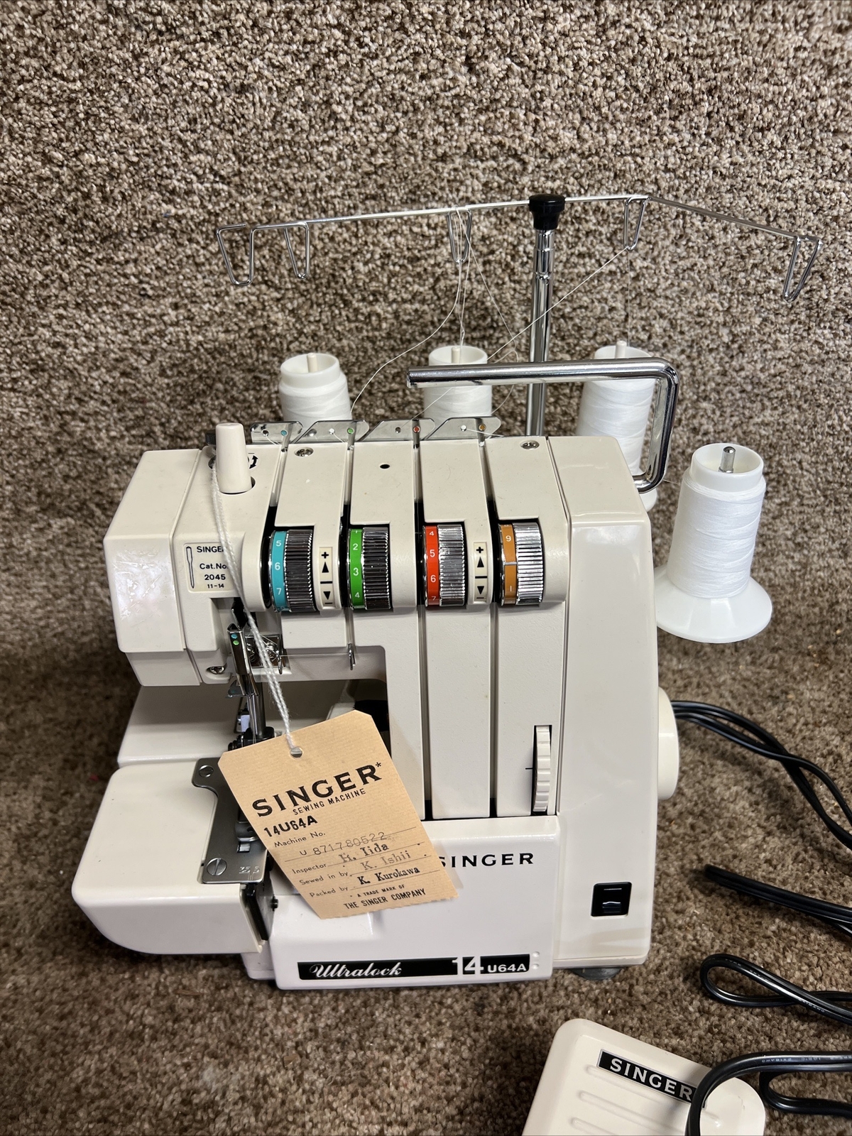 Singer Ultralock 14U64A Overstitch Serger Sewing Machine 4 Thread Mint
