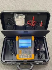 Fluke 190-102 ScopeMeter 100MHz 2-Channel Handheld Oscilloscope 1.25GS/s
