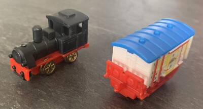 Ferrero Kinder Ü-Ei Lokomotive und Zirkuswagen Metallräder 90er #23