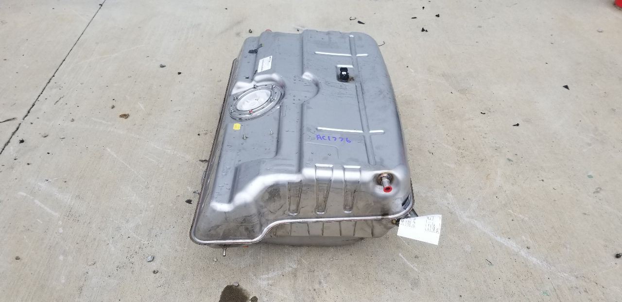 11 MERCEDES BENZ SLS AMG C197 6.3L GASOLINE FUEL TANK ASSEMBLY 1974701001