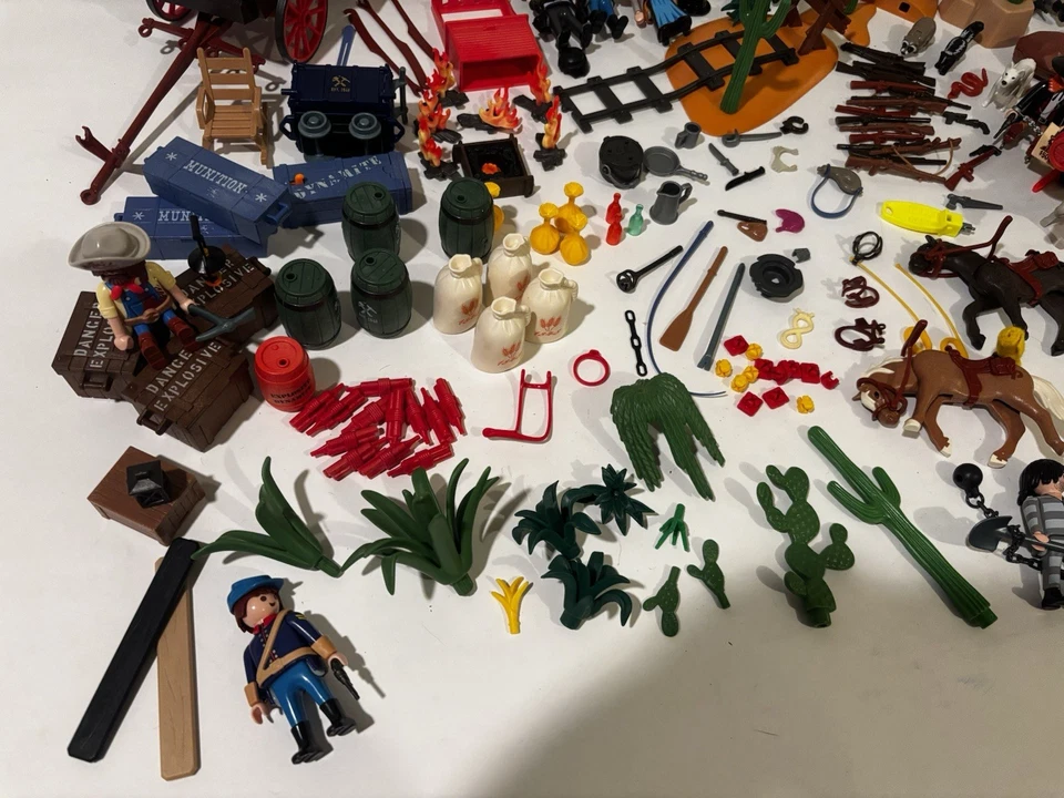 Playmobil 20+ Western Figures & Accessories Lot Covered Wagon, Horses– Vintage - Image 2 of 4