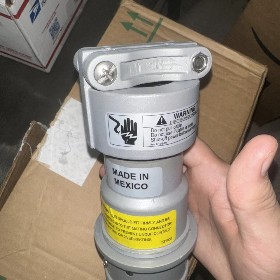 Conector de pasador y funda para receptáculo Appleton ARC3034BC Powertite 30 Amp 3W 4P Foto 3 de 4