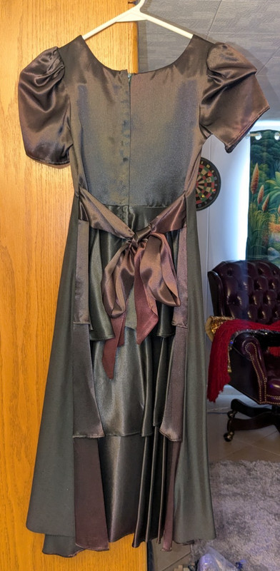 VTG Loralie Original Maroonish Green Girls Dress w Ruffled Back Made in USA sz 6