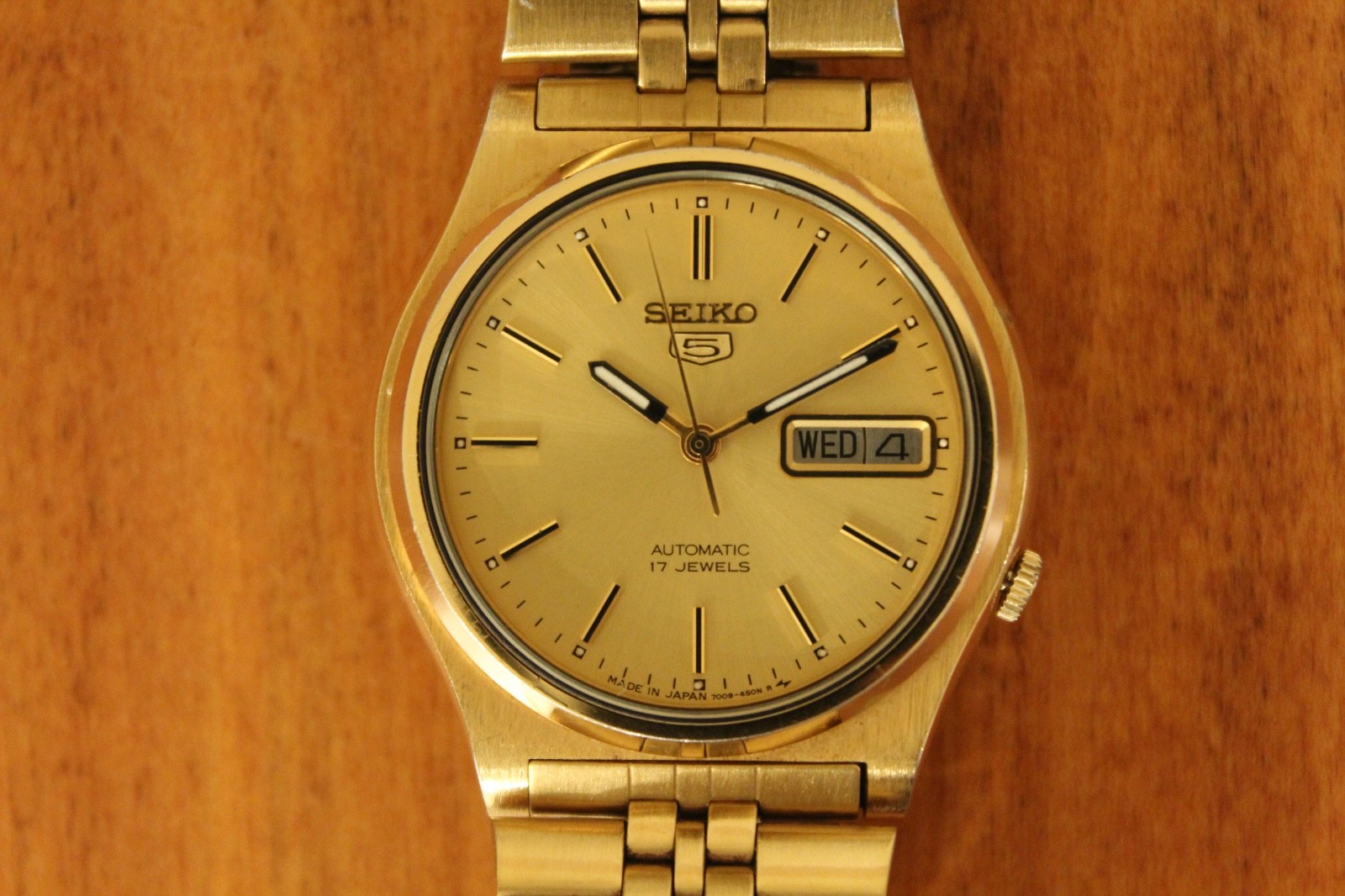 Date Vintage Automatic Tone Day Gold 36mm 5 7009-3171 Japan Seiko - vintagewatches.pk