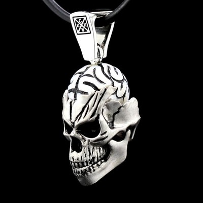 Royal Skull Pendant 925 Sterling Silver, Hand Carve Pearl Royal Skull.