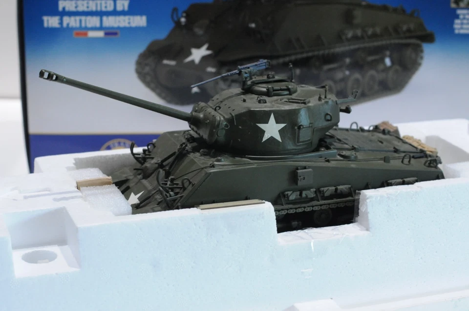 FRANKLIN MINT GENERAL PATTON M4-A3 SHERMAN TANK SCALE 1:24 DIECAST - Image 3 of 4