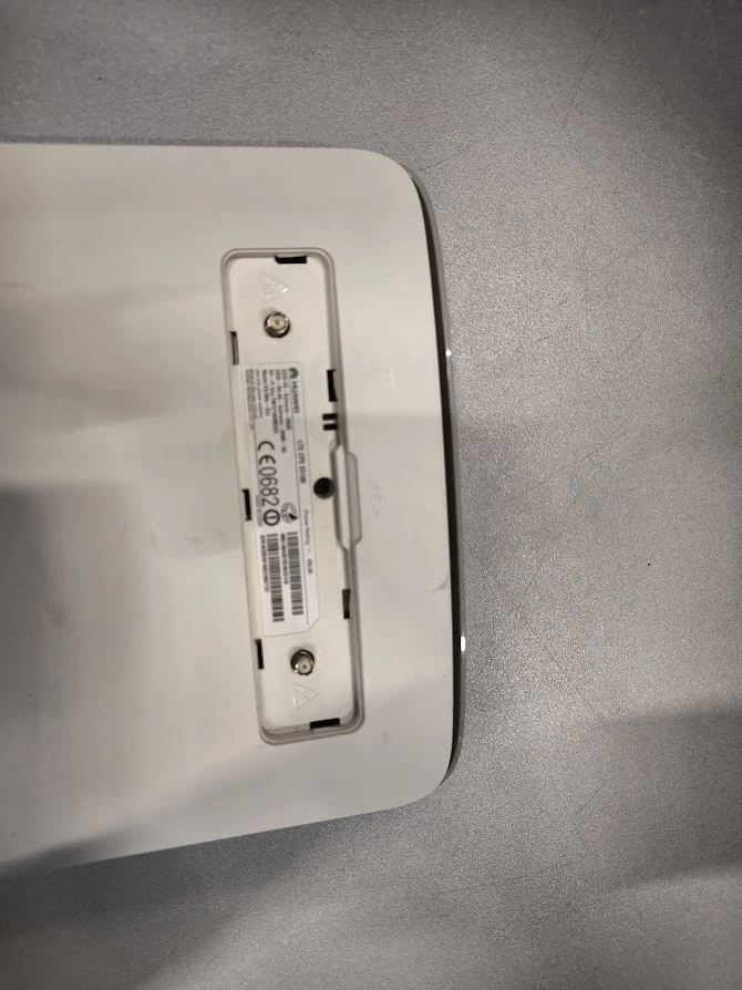 Huawei LTE CPE E5186s-22a Router - Used Working - Image 4 of 4