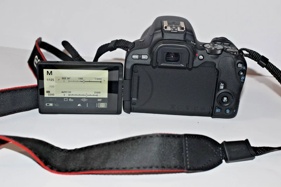 Canon EOS 200D 18-55mm IS STM DSLR-Kamera Kit - Schwarz (2250C002) - Bild 4 von 4