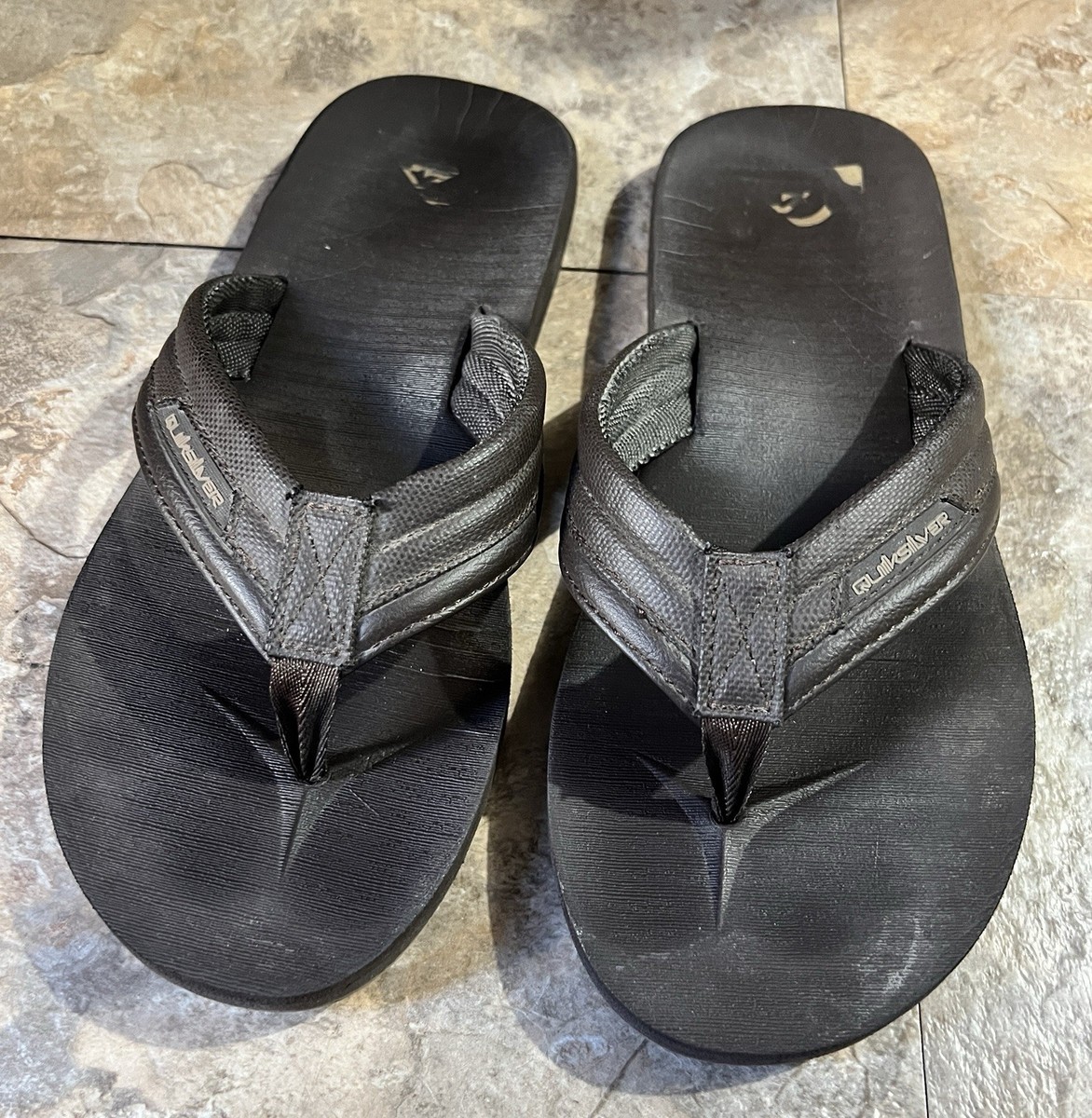 Quiksilver Men's Flip Flops used Sandals