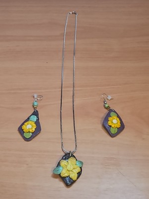 Vtg Handmade Polymer Clay Flower Earing And Necklace Set