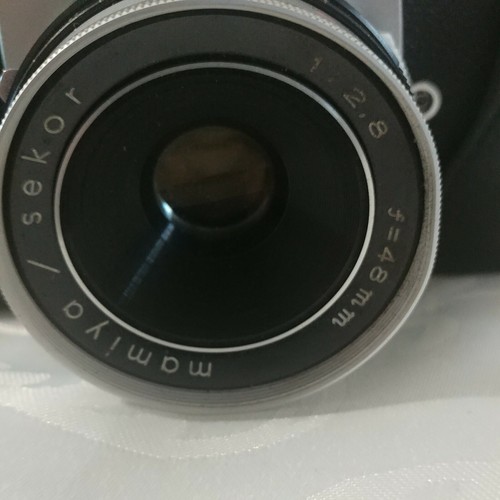 Fotocamera MAMIYA SEKOR 528 TL con obiettivo fisso 48 ml e custodia in pelle - Foto 3 di 7