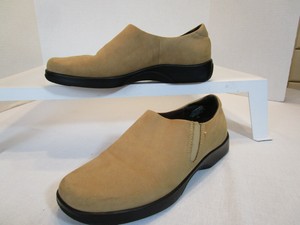 easy spirit moccasins