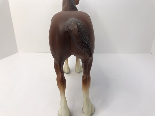 CLYDESDALE MARE - CHESTNUT - Breyer Model Horse With Green Coat - READ - Picture 9 of 19