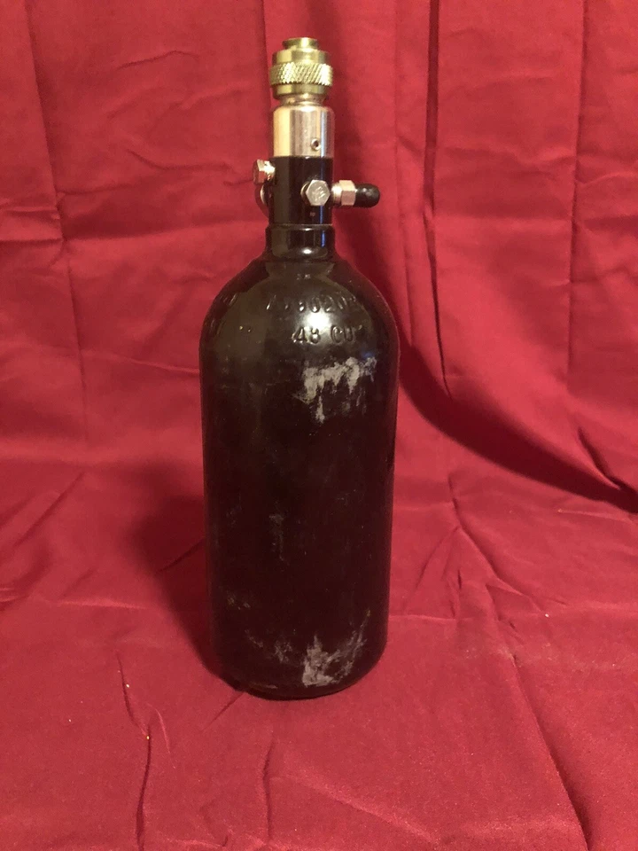 Pure Energy 3000 PSI 48 CÚBICOS + 1 vasilha vazia de paintball, ambos os tanques EXPIRADOS - Imagem 3 de 4