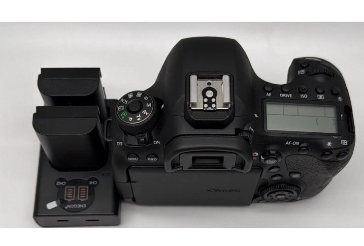 Canon EOS 6D Mark II, photo 3 of 5