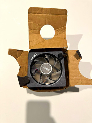 AMD Wraith Stealth AM4 CPU Fan Heatsink 4-Pin 93mm 39.3 CFM 2800RPM