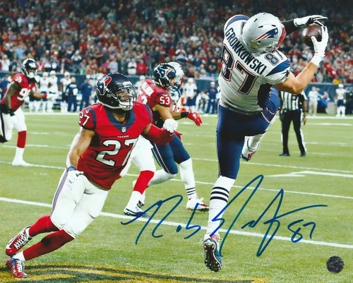 Rob Gronkowski Signed Autographed New England 8x10 Photo with COA/Hologram